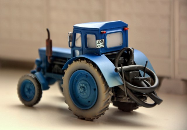 Трактор Т-40А с насосом для откачки воды