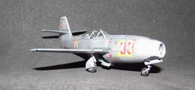 Як-23 братушек