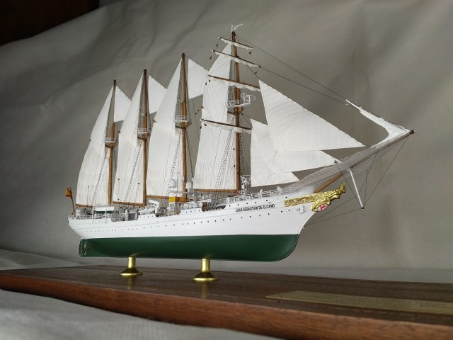 Топсельная учебная шхуна "Хуан Себастьян де Элькано"