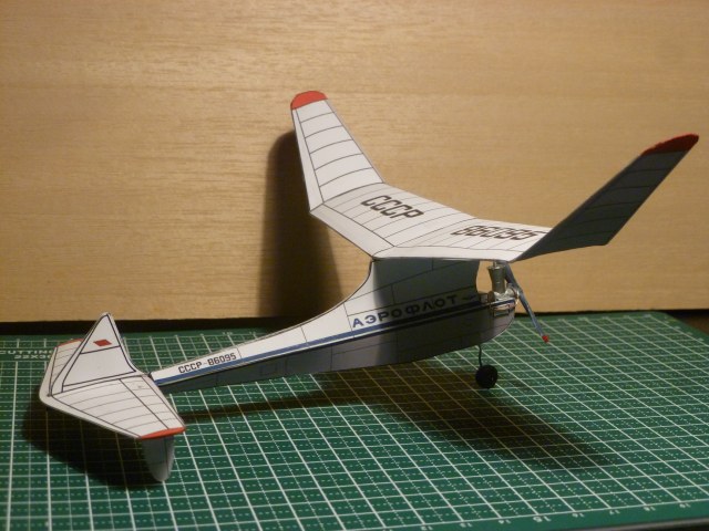 Таймерная RC модель «Banshee» из картона.