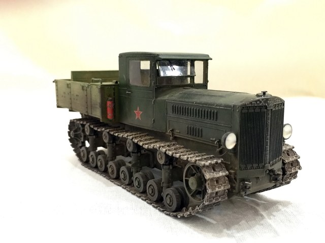 Советский тягач "Коминтерн"