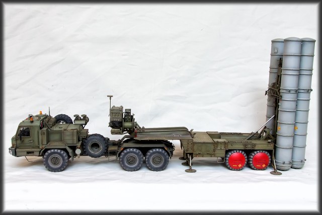 БАЗ-64022 + ПУ 5П85TМ2 из состава ЗРС С-400 "Триумф"