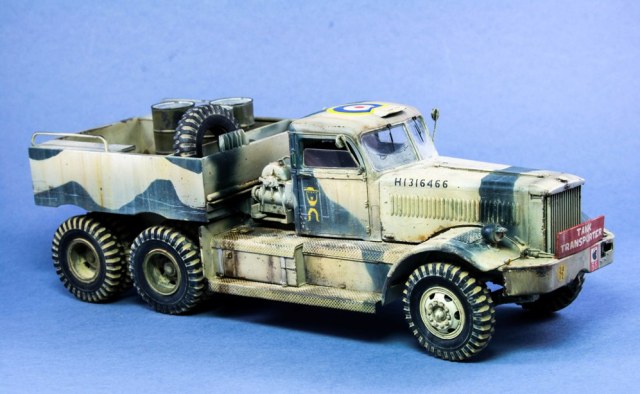 Diamond T tank transporter