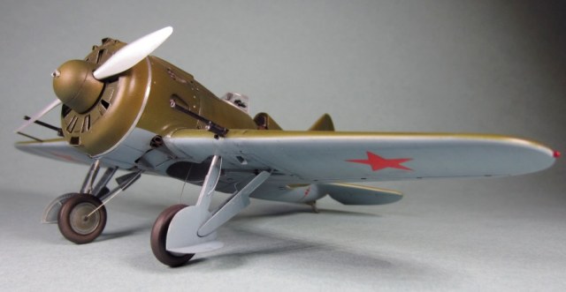 И-16 "белая 13" ст.лейтенанта Антипина