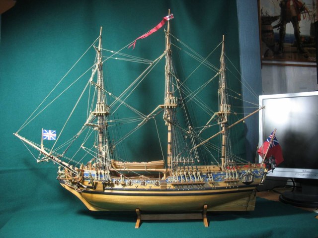 ROYAL CAROLINE МАСШТАБ 1:47