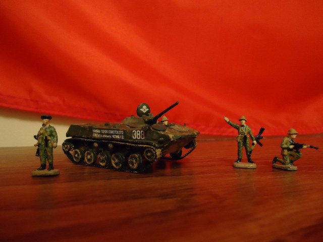 БМД-1 советских ВДВ в Кандагаре, 1981