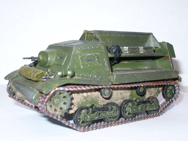 трактор-транспортер T-20 "комсомолец"