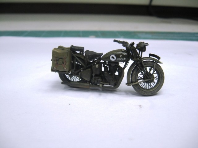 Triumph 3HW