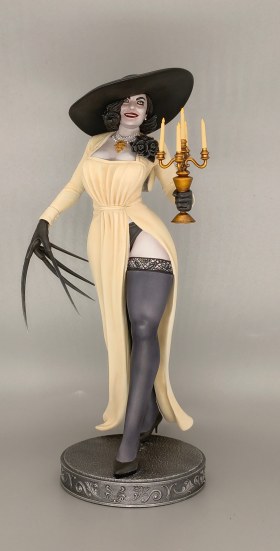 Леди Демитреску