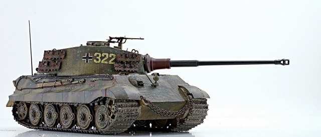 KING TIGER (HEAVY TANK Sd.Kfz.182)