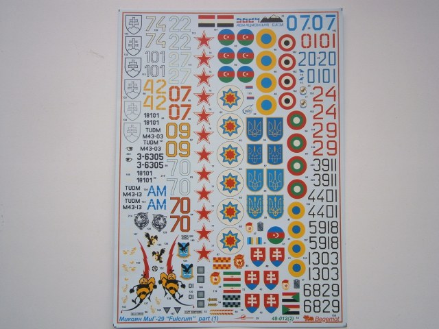 ДЕКОЛЬ   на МИГ-29 ,МИГ-29 УБ   1/48 м