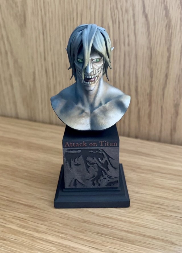 Attack Titan (Eren Jaeger)