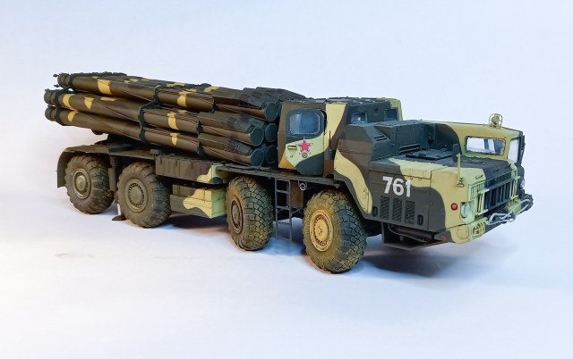 РСЗО 9А52-2 Смерч М