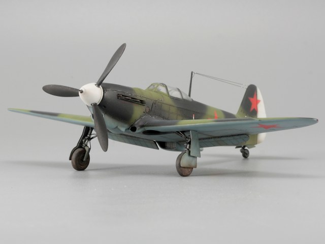 1/72 Як-1Б