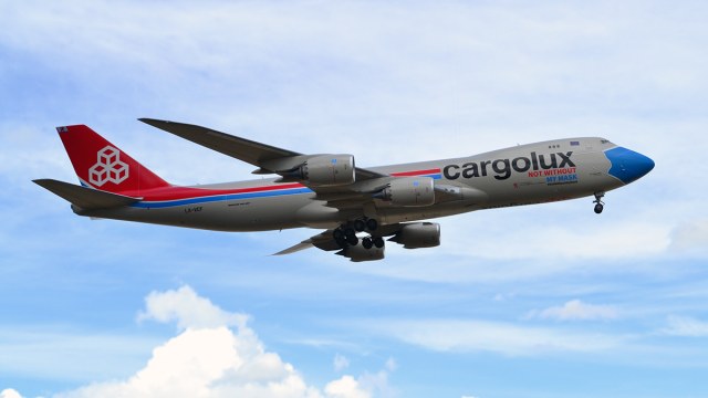 Boeing 747-8F Cargolux "Facemask" LX-VCF
