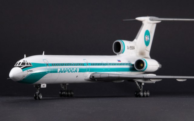 Ту-154М Алроса 85684
