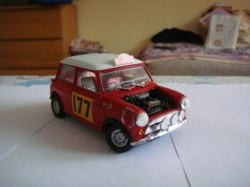 Morris mini cooper 1275s rally