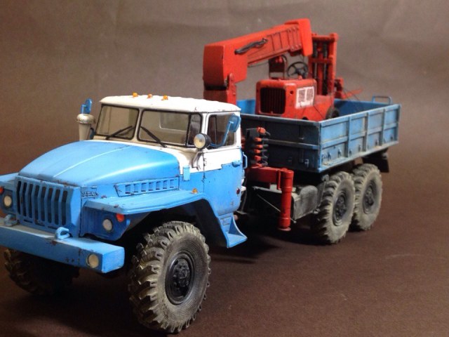 Урал-Самосвал-Манипулятор