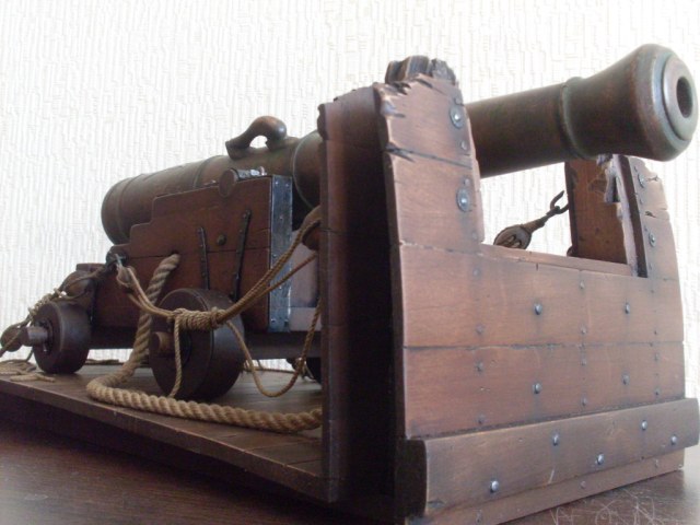 Корабельная пушка голландской остиндской компании 17 век