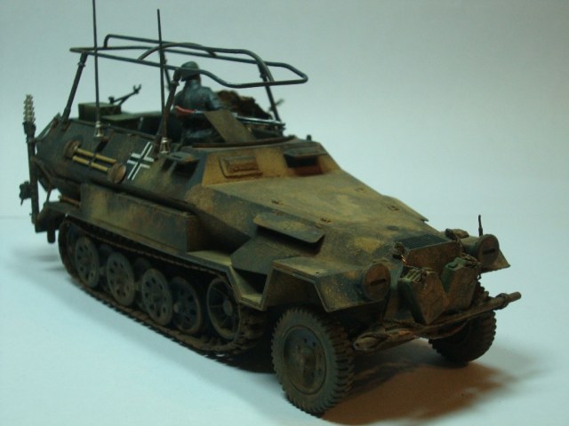 Ханомаг и мотоцикл БМВ