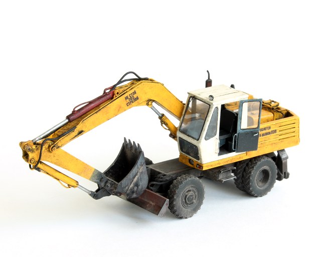 Экскаватор  ЭО-3323А