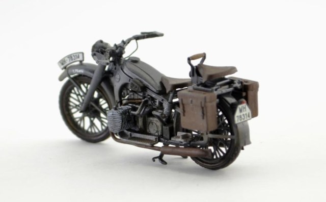 BMW R-12 Solo