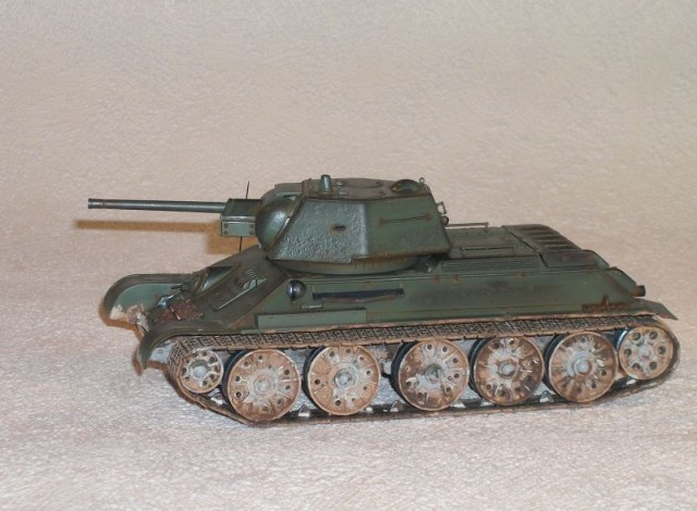 средний танк Т-34\76  обр. 1943 года