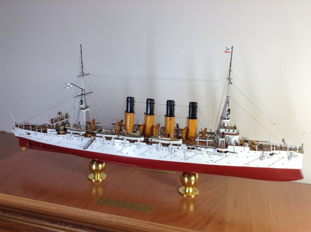 "ВАРЯГЪ"- бронепалубный крейсер 1-го ранга.