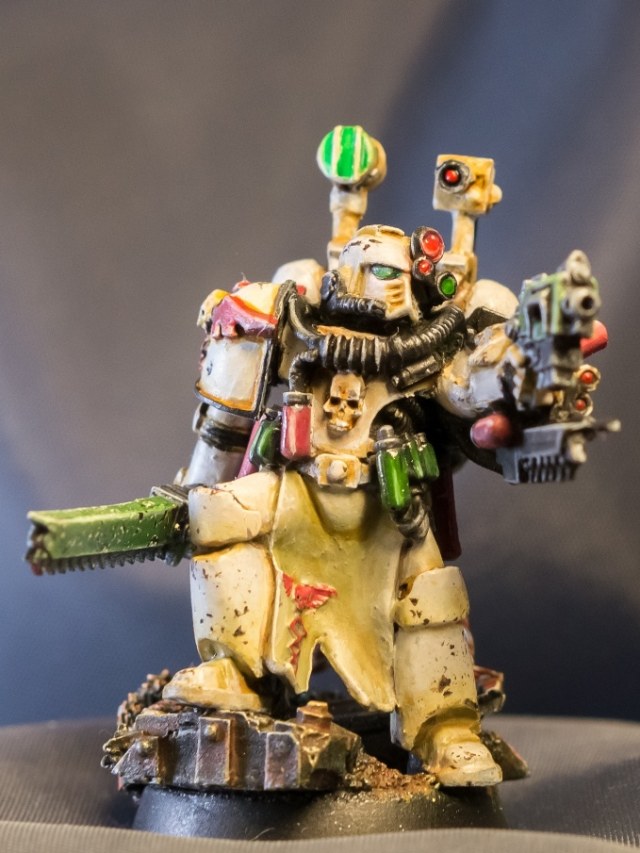 Space Marine Apothecary Set