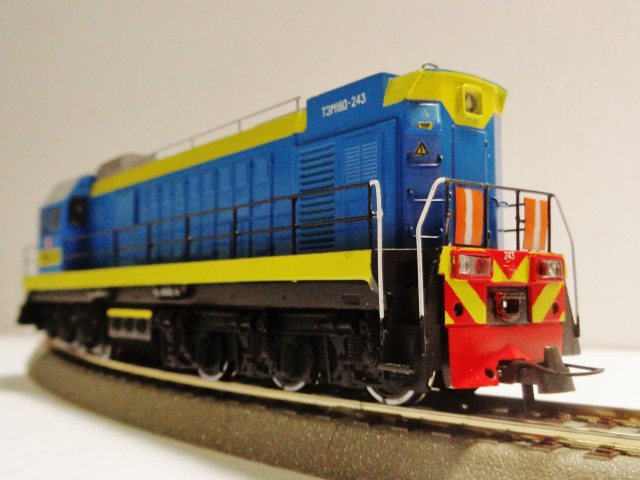 Тепловоз ТЭМ18Д