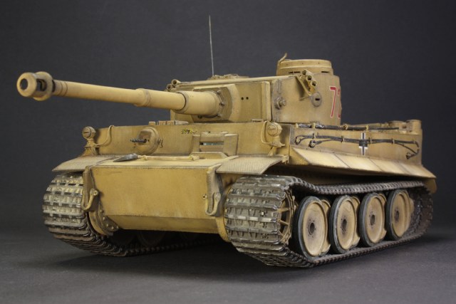 Pz.Kpfw.VI  TIGER I