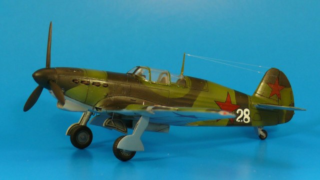 Як-7а   1/72   Eastern Express (Дакопласт)