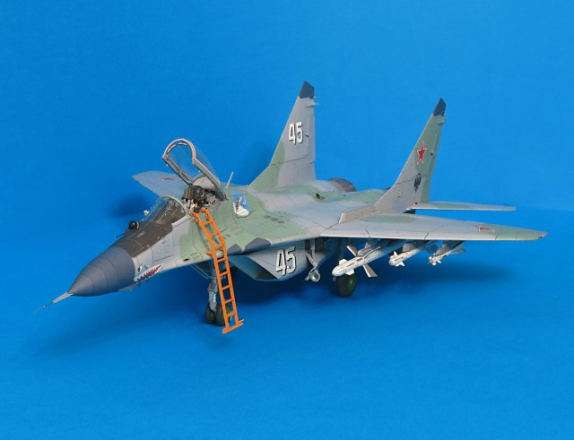 Фронтовой истребитель МиГ-29A. 120ГИАП "Домна" 45 белый