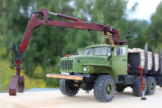 Урал 4320 Бригадир