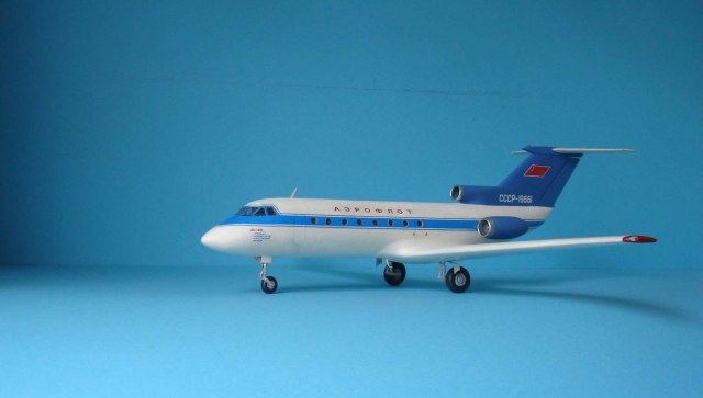 Як-40 Прототип