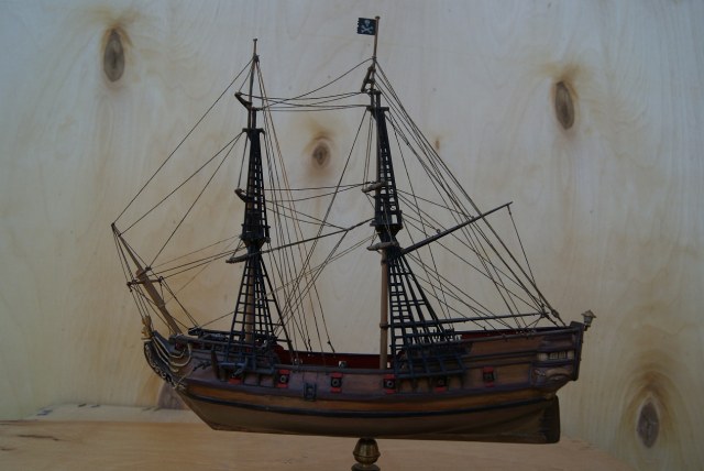 Black Falcon / Пиратский бриг "Черный Сокол" 1/150