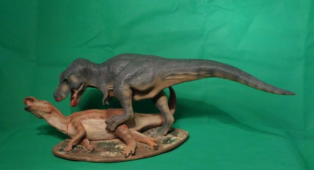 Тираннозавр и Эдмонтозавр