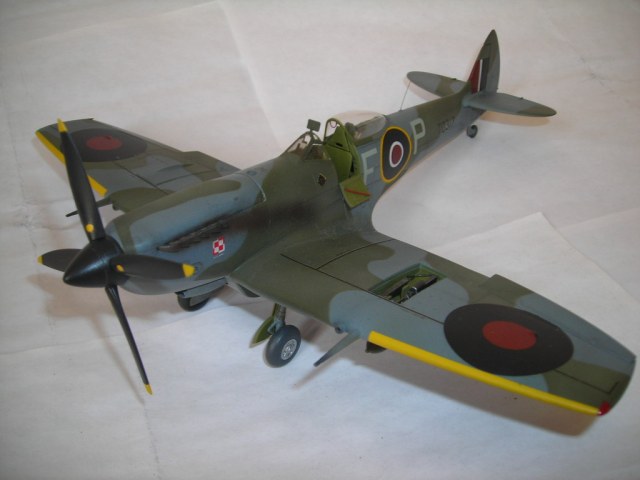 Спитфайр XVI