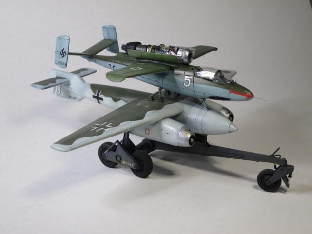 Heinkel He-162A2 + Arado E-377a Mistel 5