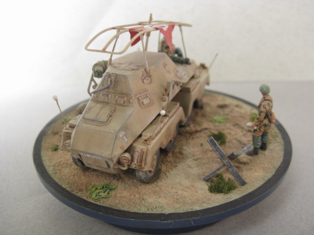 "Может подойдешь помочь все таки?"