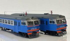 Электричка ЭР9Е-661