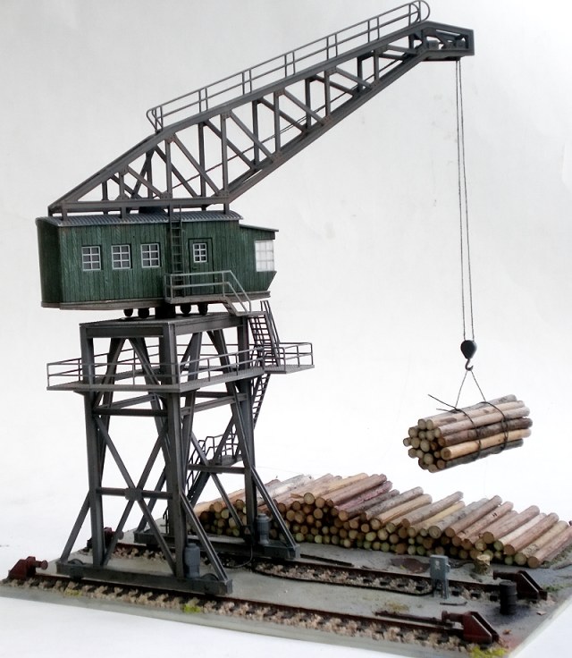 Кран портальный перегрузочный