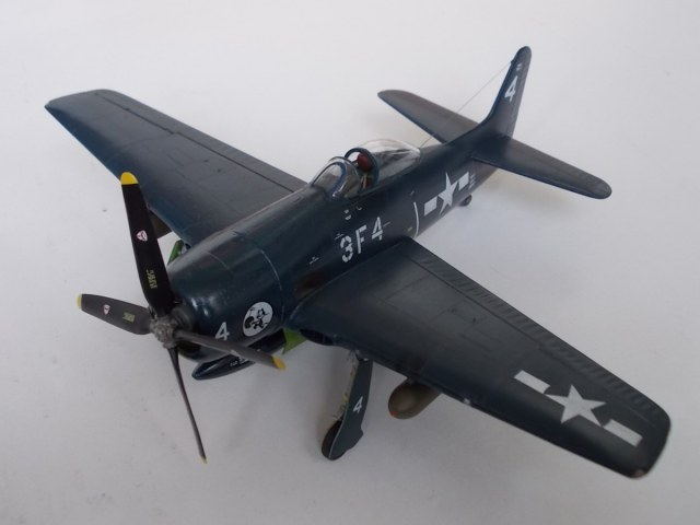 Истребитель Грумман F8F-1 Bearcat