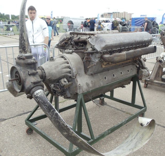 двигатель АМ-38