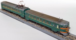 Электропоезд ЭР9 Головной и моторный вагоны