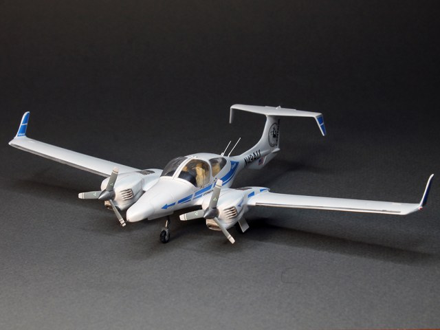 Diamond DA42
