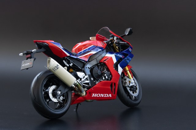 1/12 Honda CBR1000RR-R Fireblade SP