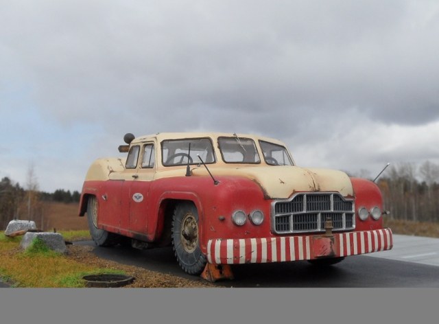 Аэродромный тягач МАЗ-541