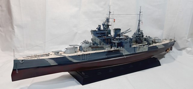 HMS Queen Elisabeth 1/350
