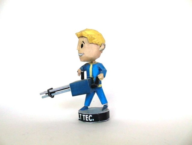 Коллекционный пупс "большие пушки" из Fallout 3